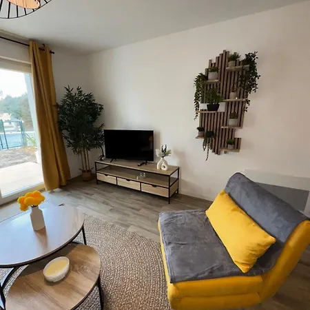 Apartment Yellow Beach, T2 Neuf Avec Jardin *